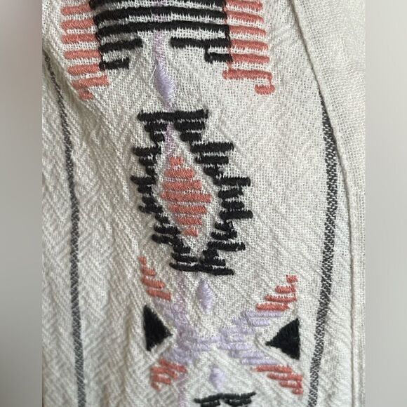 Free People Baja Boho Aztec Embroidered Crean V Neck Romper Size S/P - Picture 3 of 13